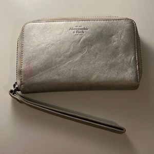 Abercrombie and fitch silver wallet